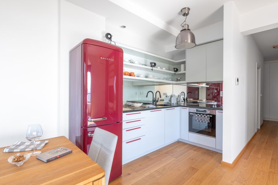 Majestic Two Bedroom Tre Apartment  5
