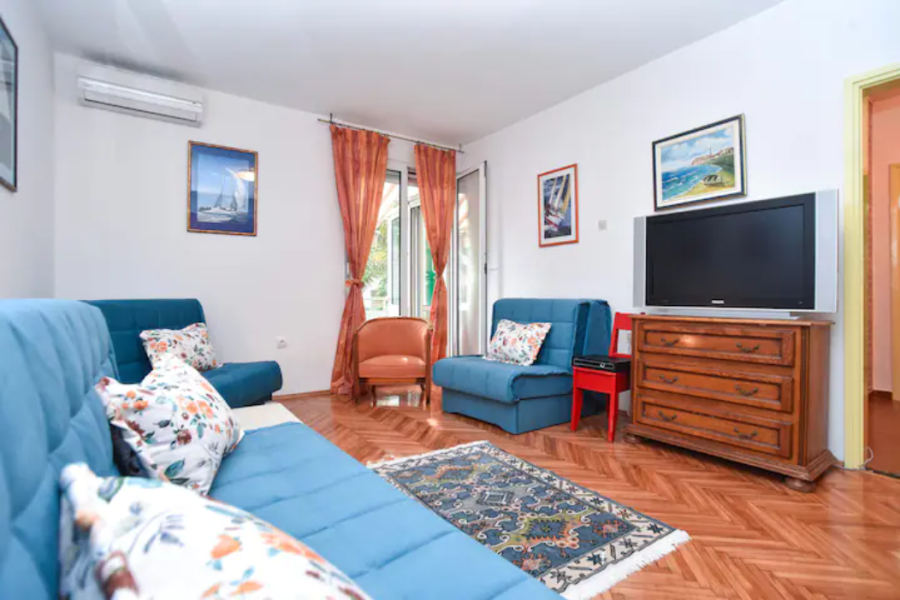Family Apartment close to Slovenska beach 3