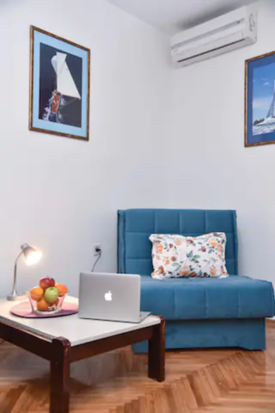 Family Apartment close to Slovenska beach 4