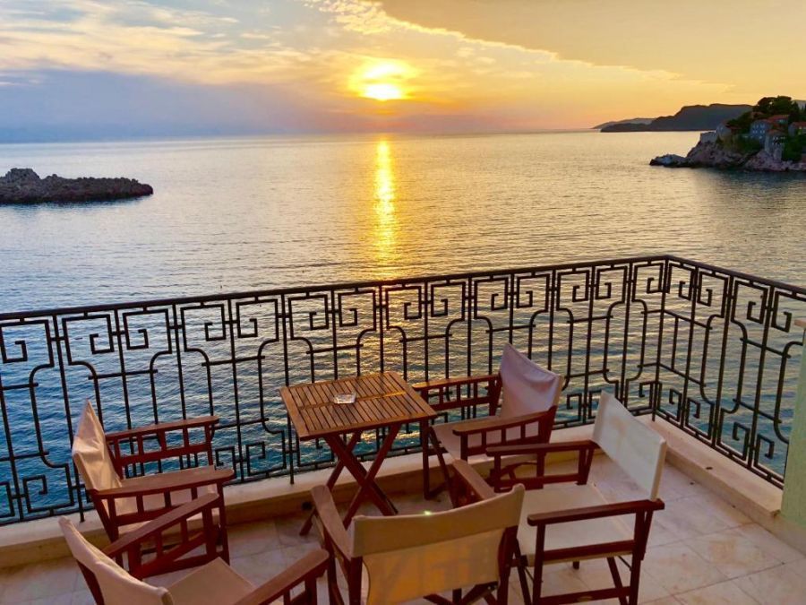 Sveti Stefan Beach Apartment 1