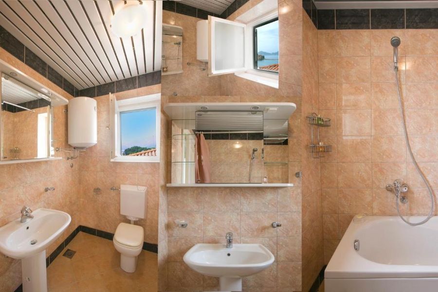 Sveti Stefan Beach Apartment 6