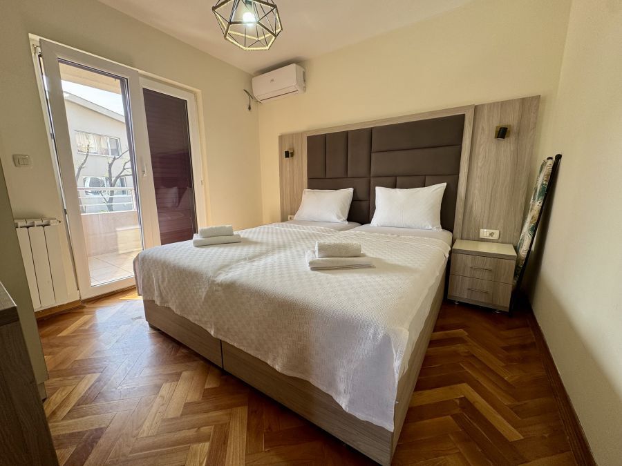 Apartments by Villa Kosta 1