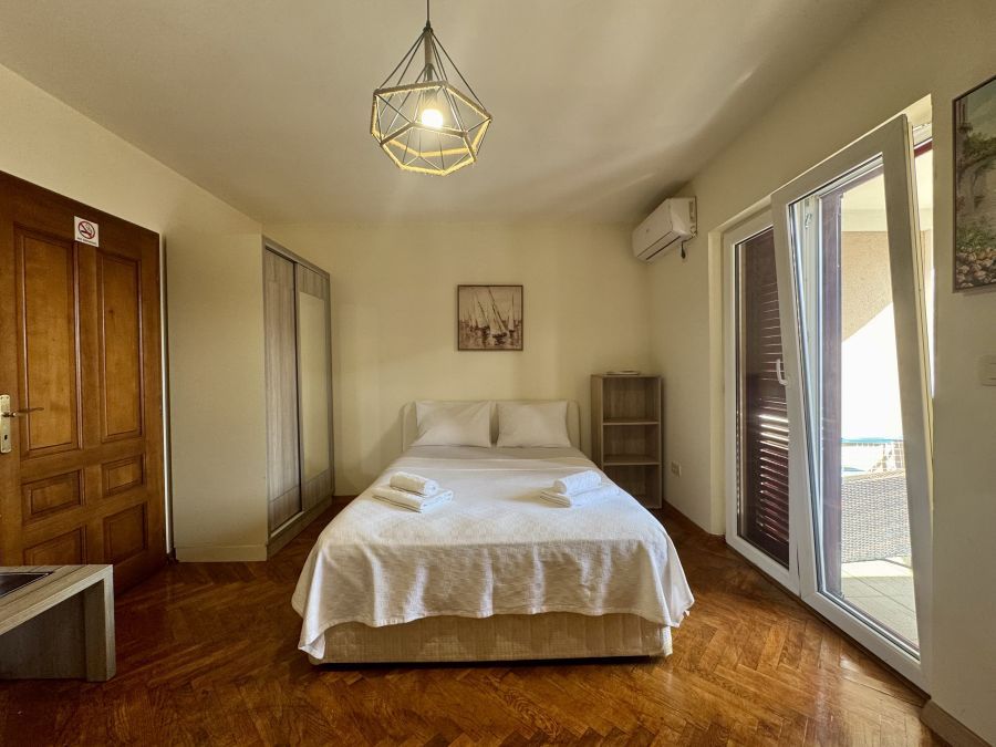Apartments by Villa Kosta 2