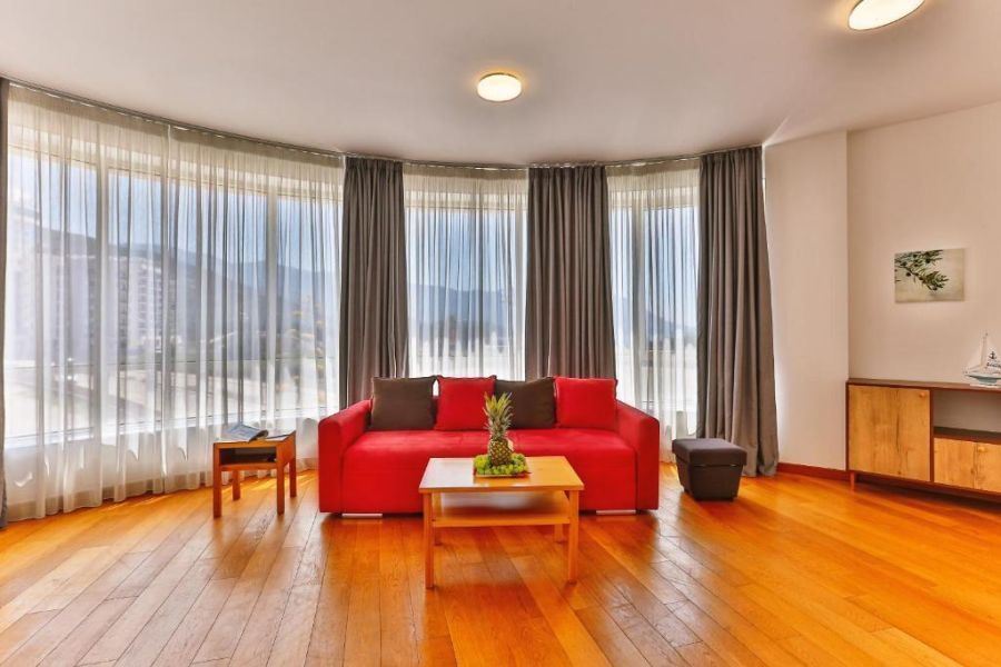 Seaside Rest Apartments  1