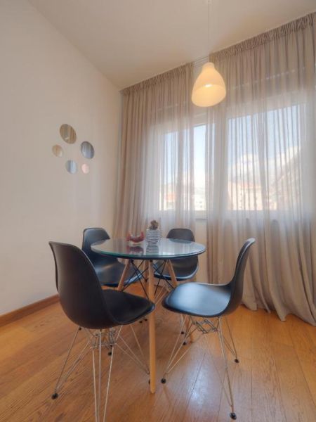 Seaside Rest Apartments  4