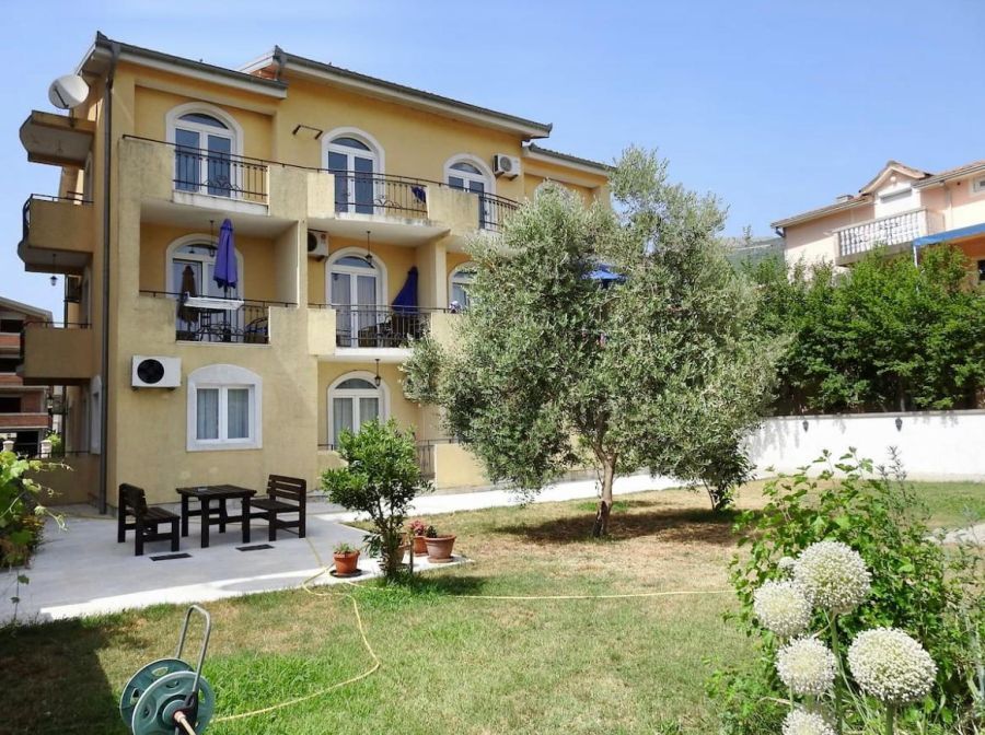Luna Apartments 1