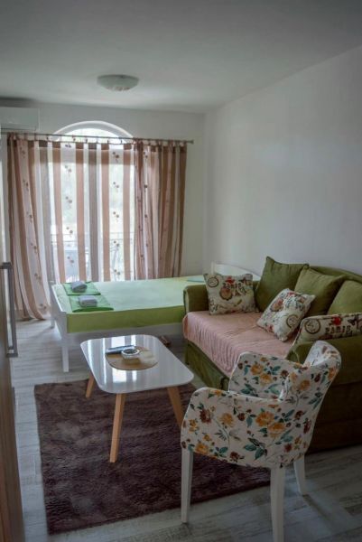 Luna Apartments 6