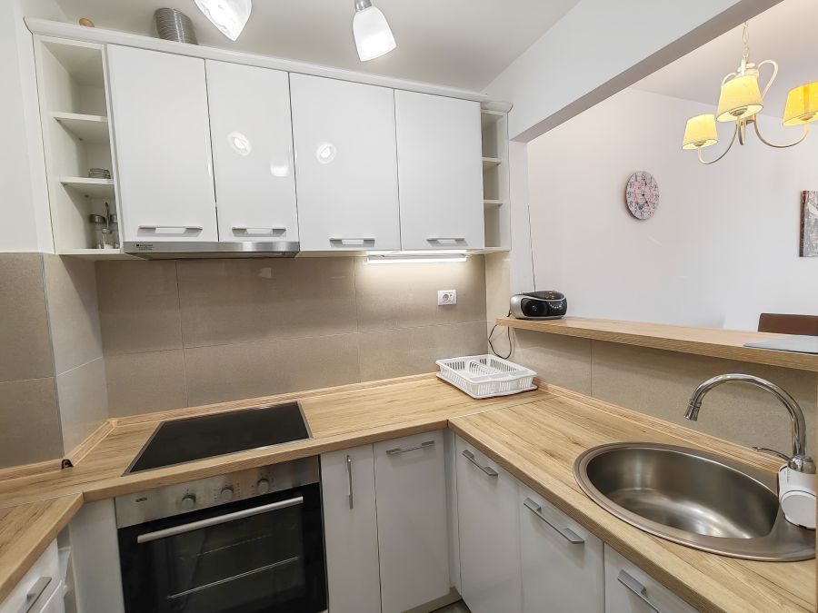 Andrey 1 bdr Apartment 5
