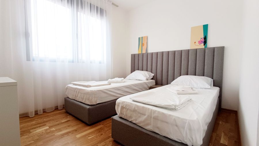 Sunset Harbor Suites 1bd 4