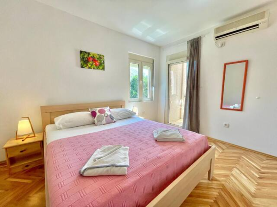 Garden House Budva 3