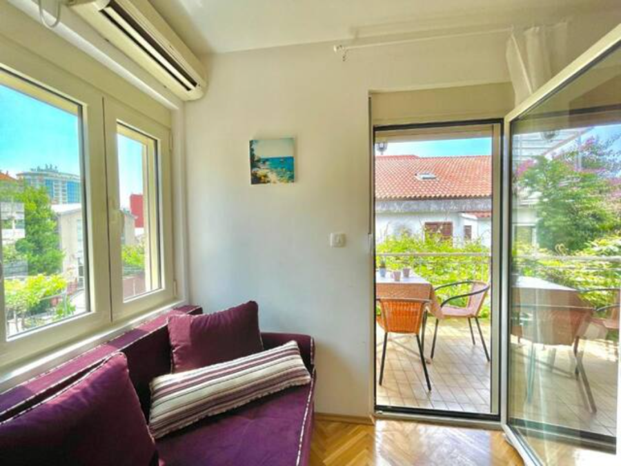 Garden House Budva 5