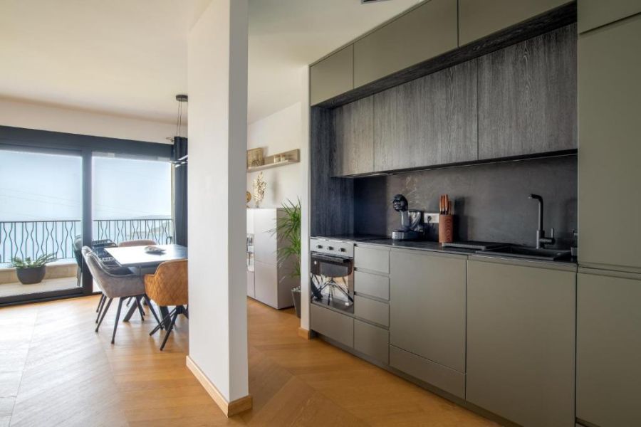 Magic Three bedroom Apartment with Sea view 2