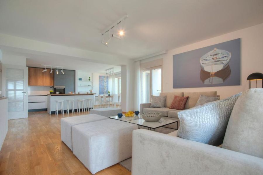 Fontana Seafront Residence 1
