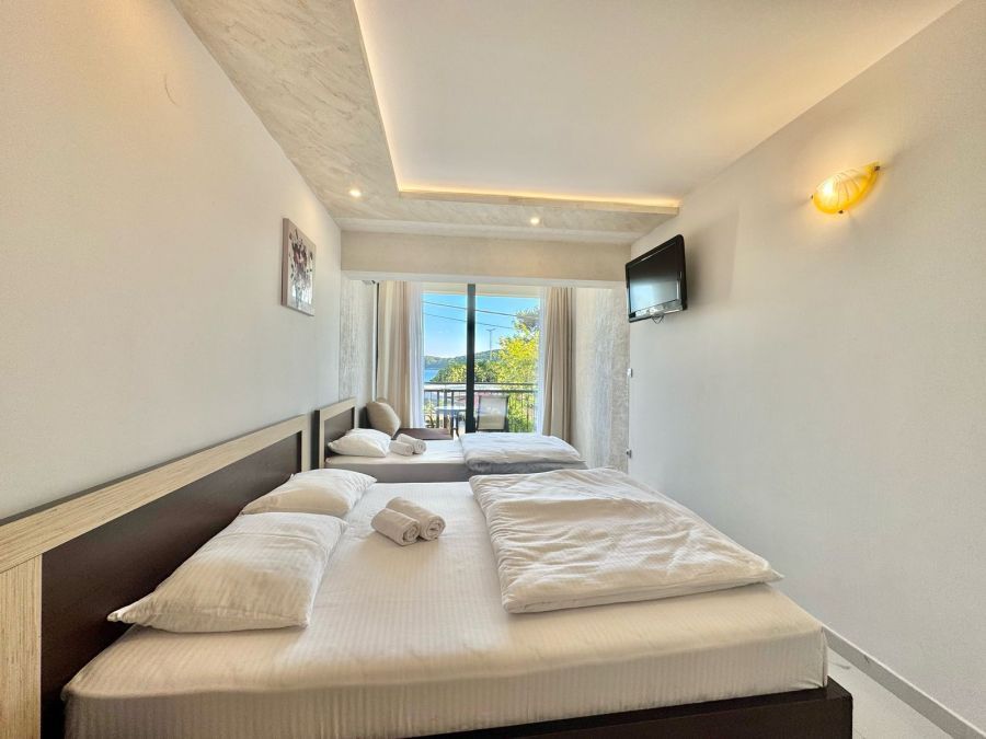 Beachfront Hotel Palma Jaz 1