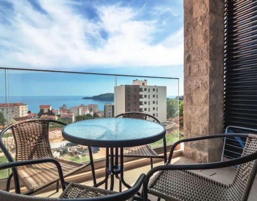 Horizon One bedroom apartment with pool Jane 1