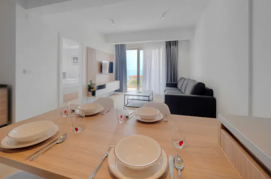 Horizon One bedroom apartment with pool Jane 4