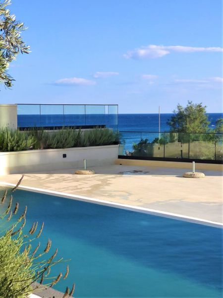 SILVER BEACHFRONT  6