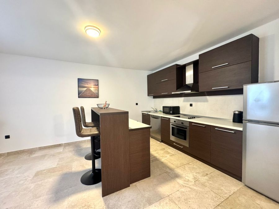 Sunny Bay Apartments 3