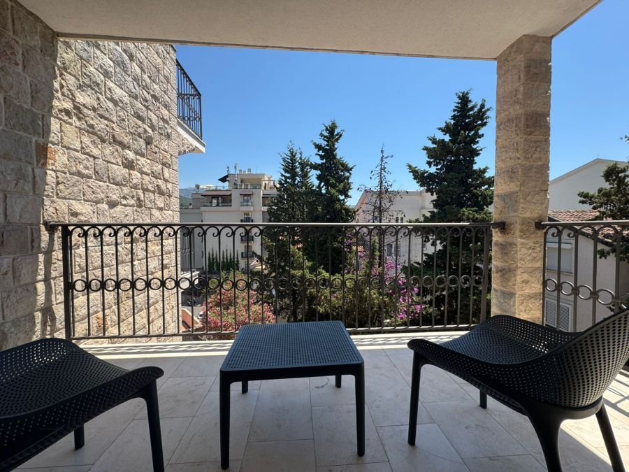Sunny Bay Apartments 4