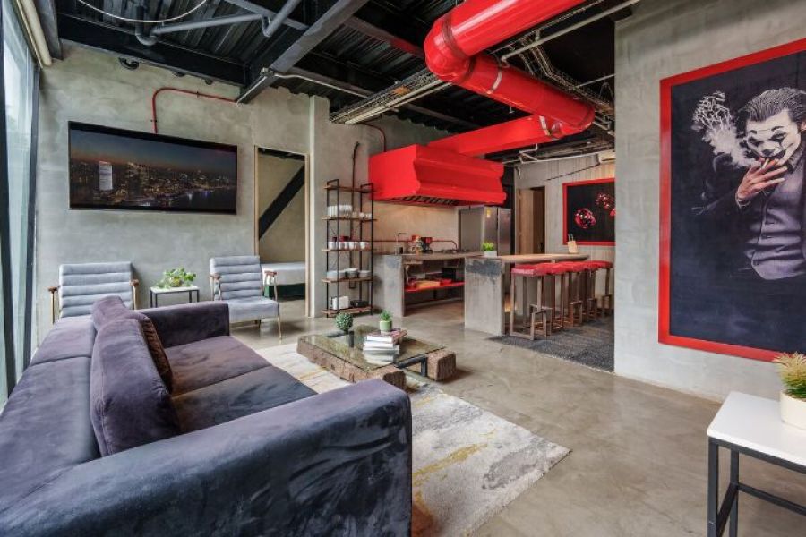 Joker Suite 301